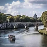 Trevi\'S Apartment